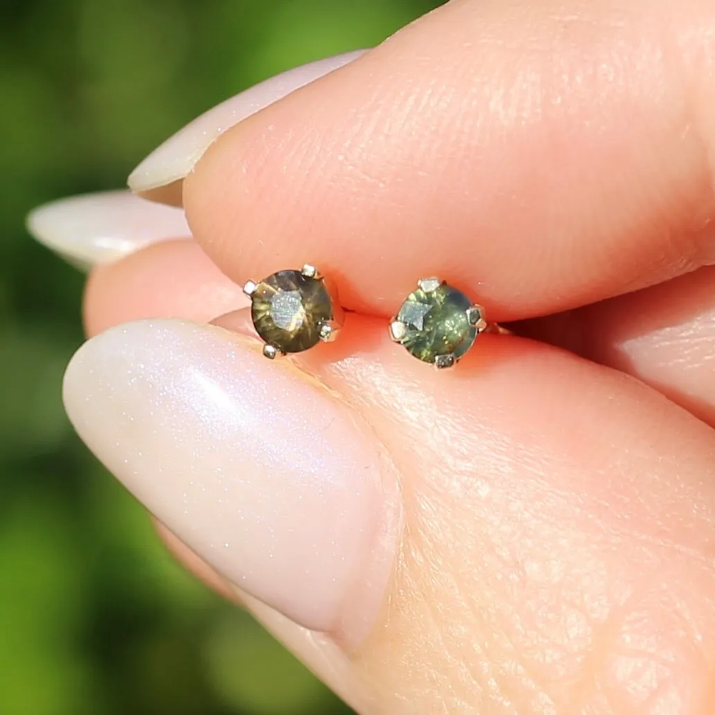 3.5mm Sapphire Stud Earrings, Green Brown, 4 claw 9ct Yellow Gold