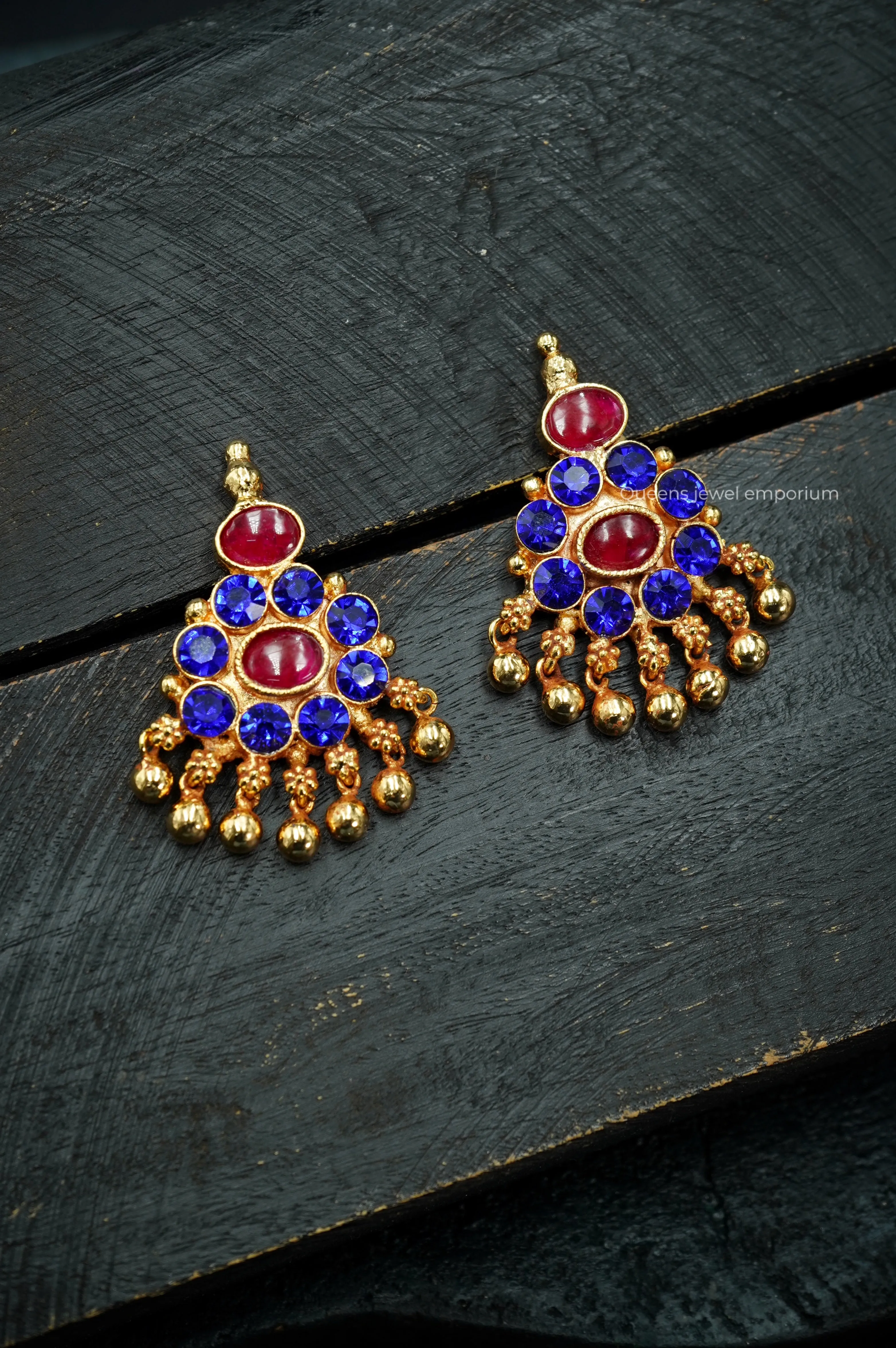 ARUNTHAVI EARRINGS