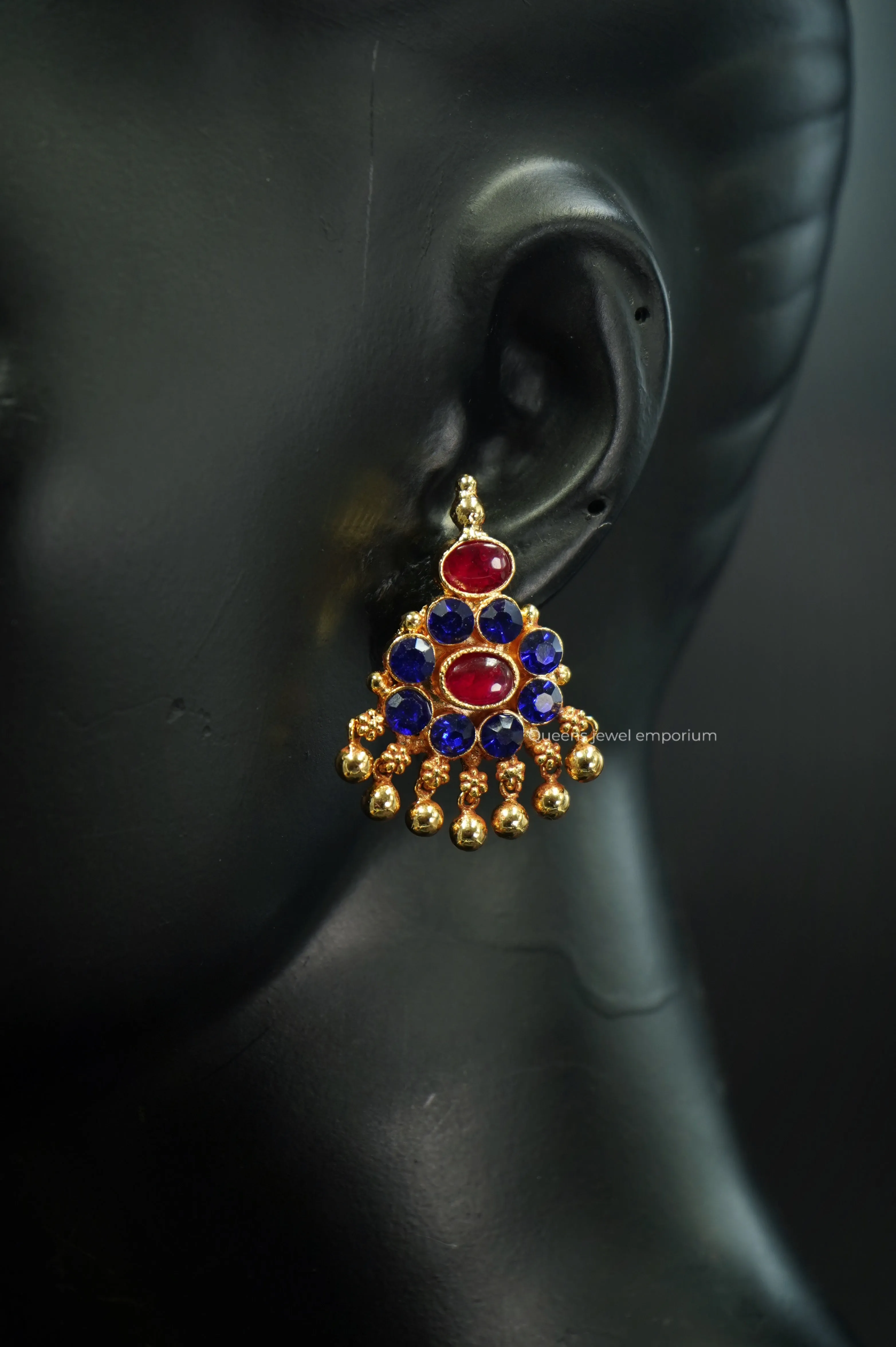 ARUNTHAVI EARRINGS