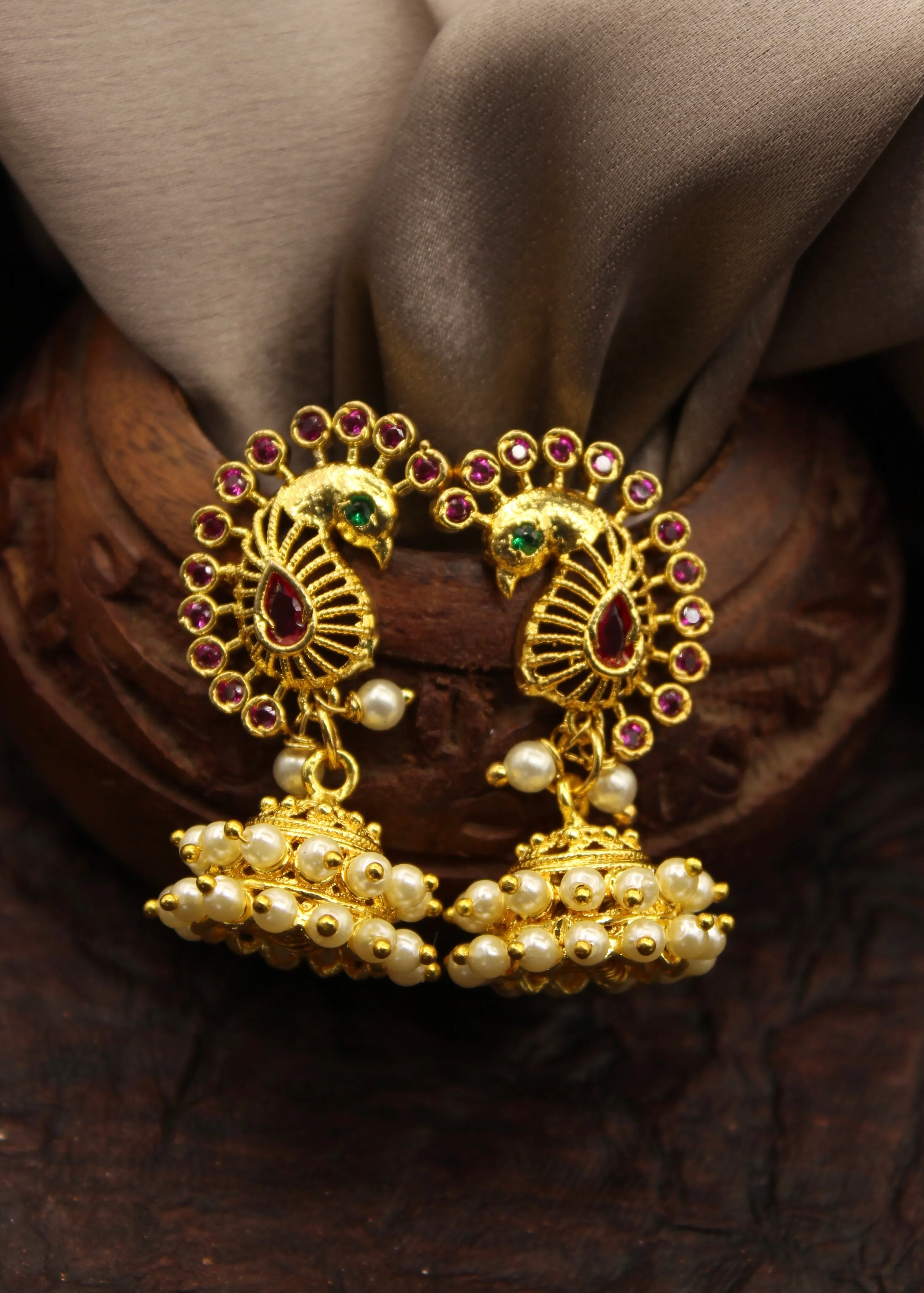 ATTRACTIVE PEACOCK EARRINGS