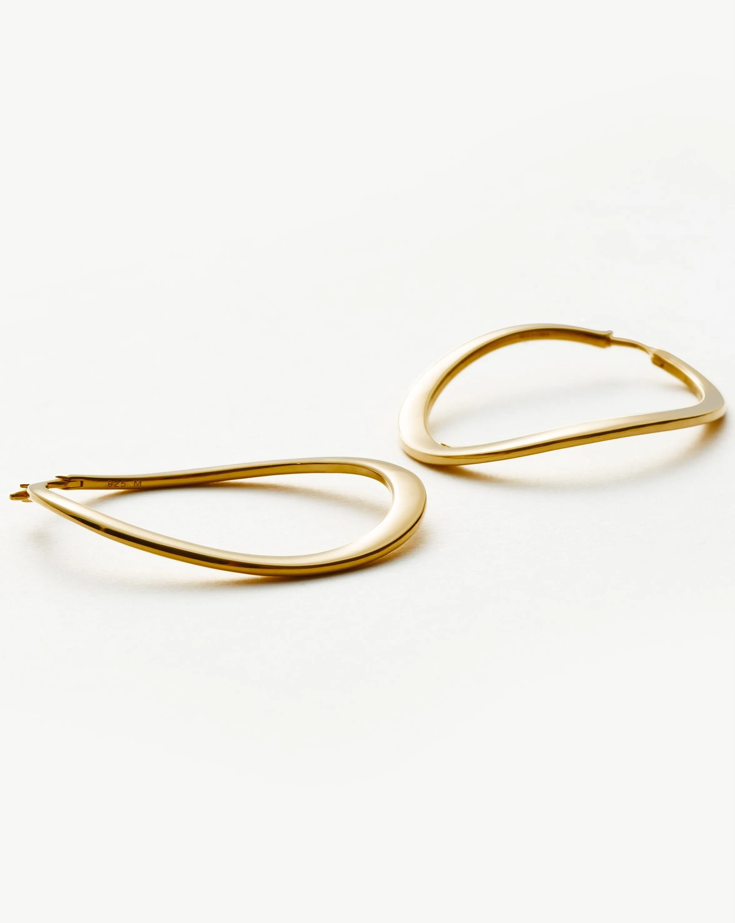 Classic Curve Large Hoop Earrings | 18k Gold Vermeil