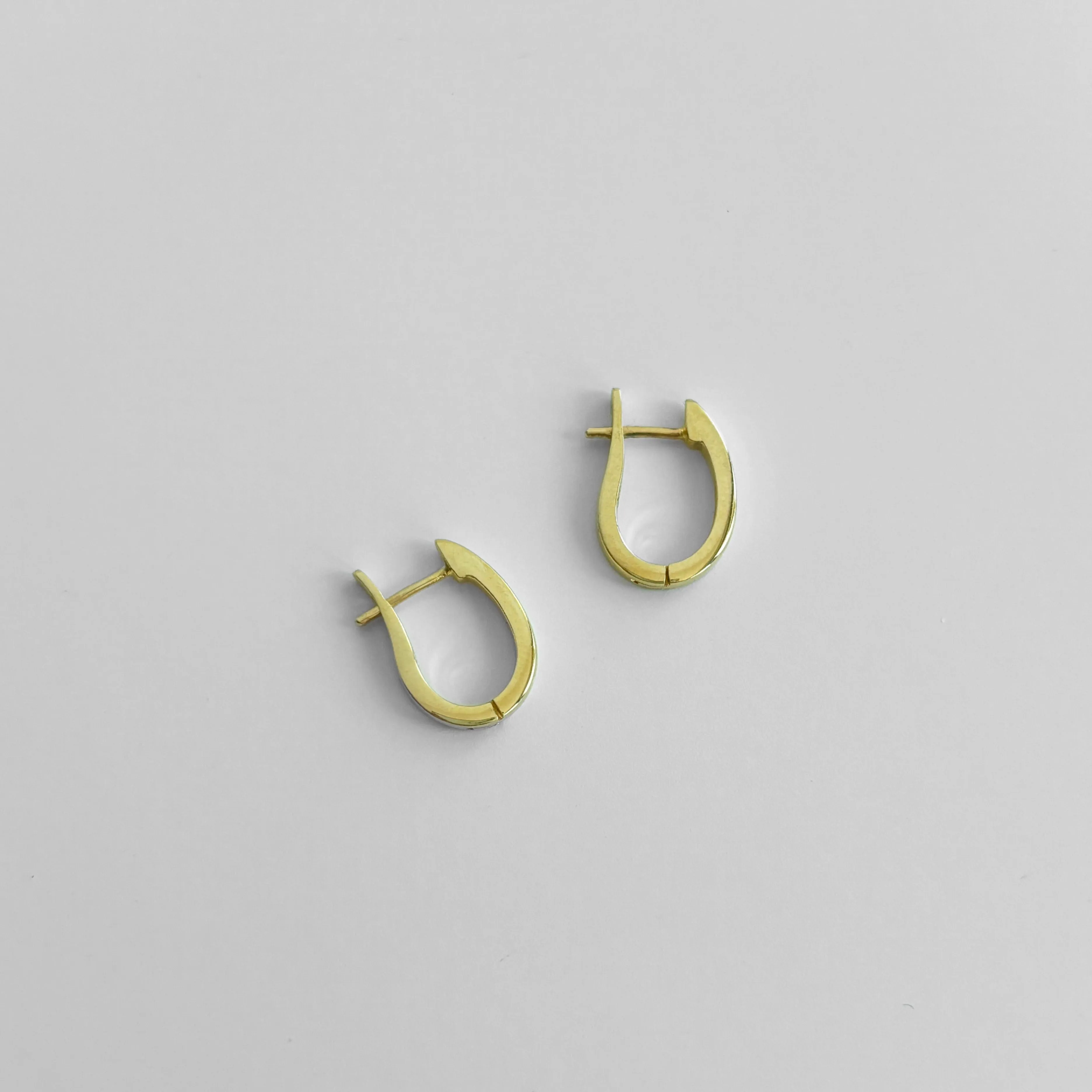 Everyday Oval Hoop Earrings, Solid 14k Gold