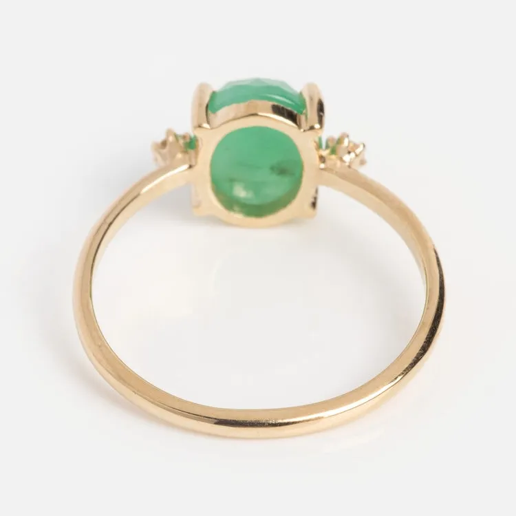 Oval Emerald Ring with Diamonds in Yellow Gold