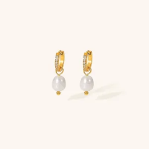 Sara Pearl Earrings